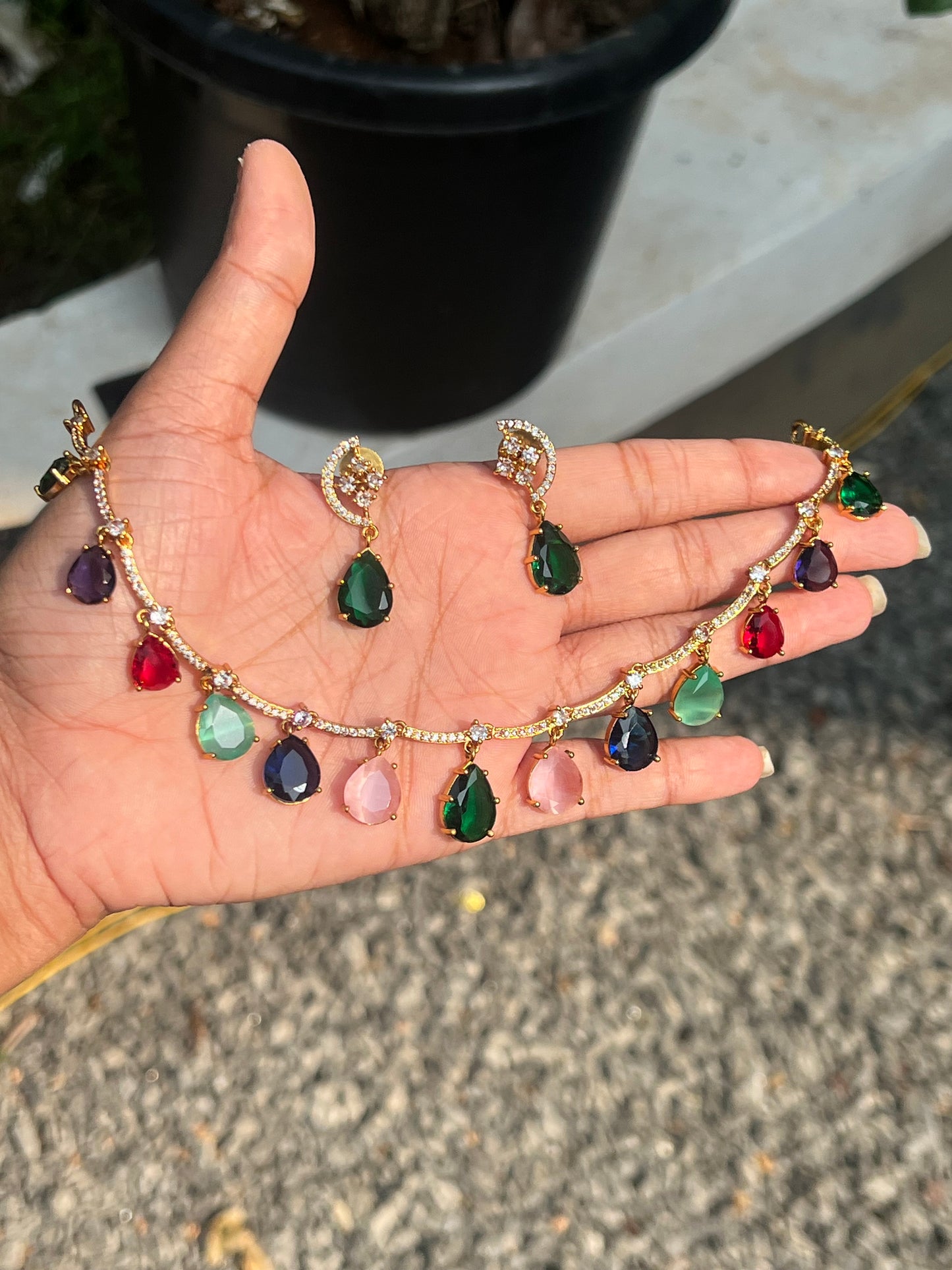 Premium ad dancing stone hanging necklace product code 1043