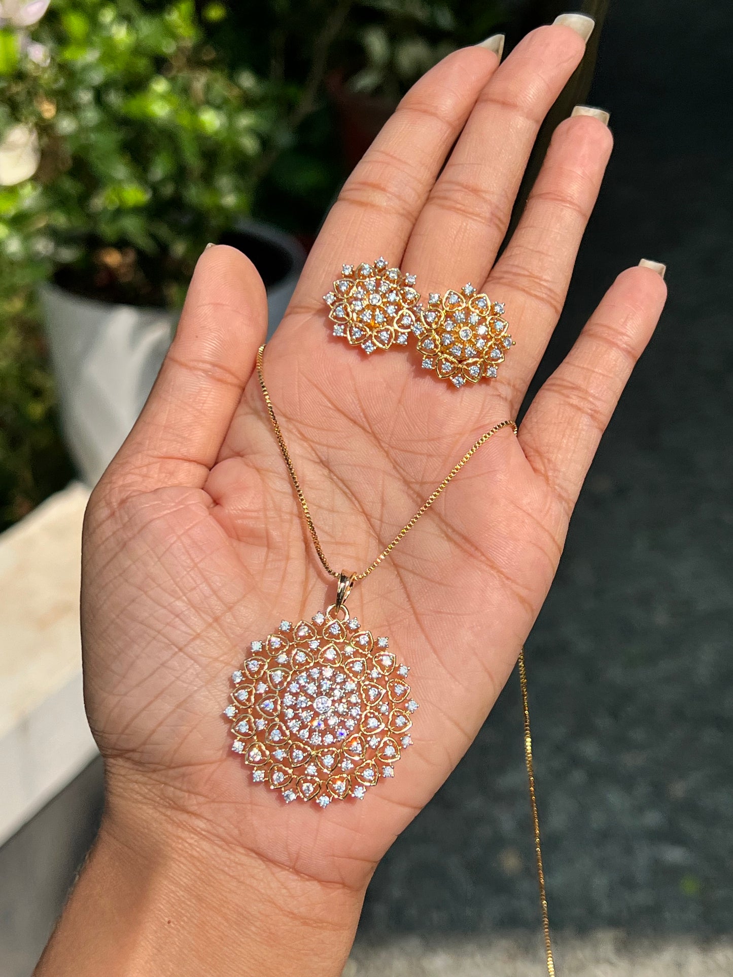 Premium diamond finish pendant chain set product code D66