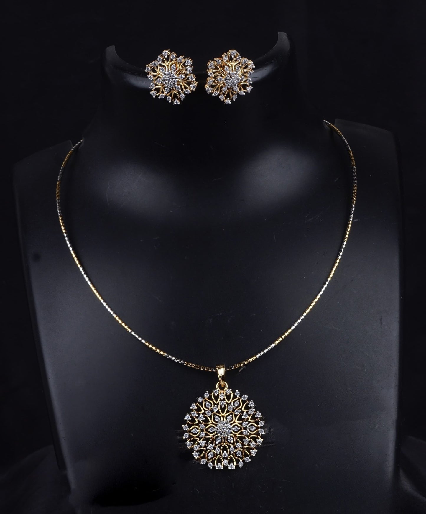 Premium beautiful diamond finish pendant chain set product code 1234