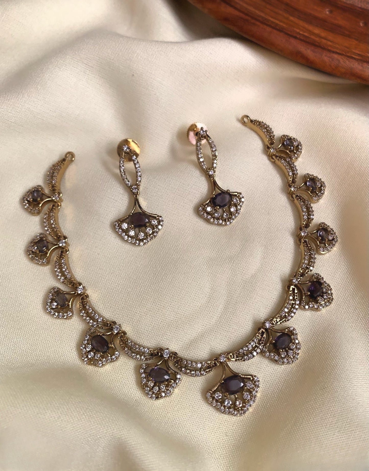 Premium daimond uncut necklace product code 1205