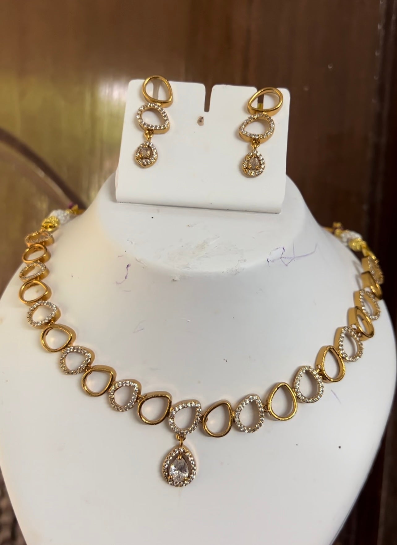 Beautiful ad gold polish necklace product code 419