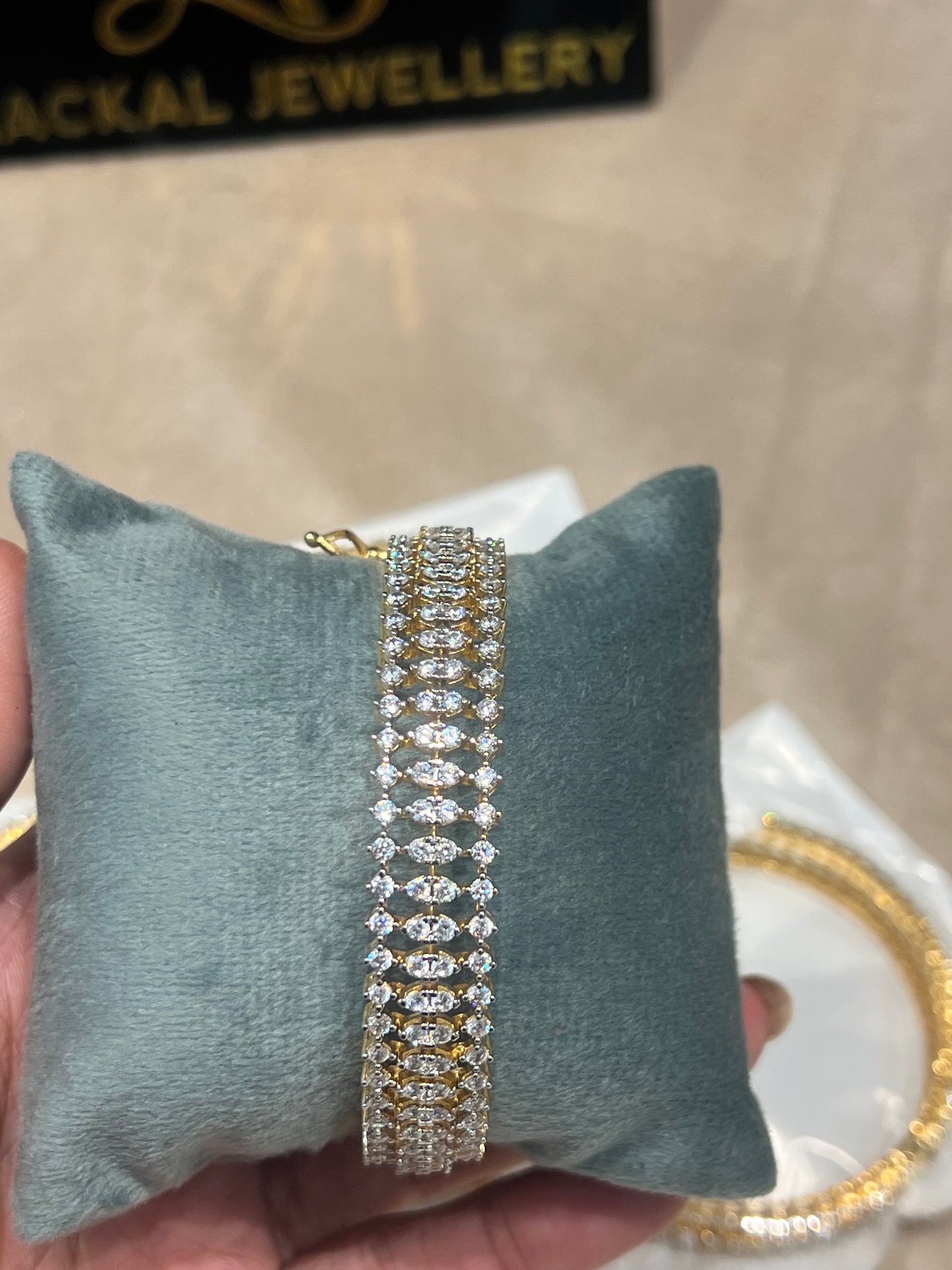 Premium diamond finish openable bangle product code B8