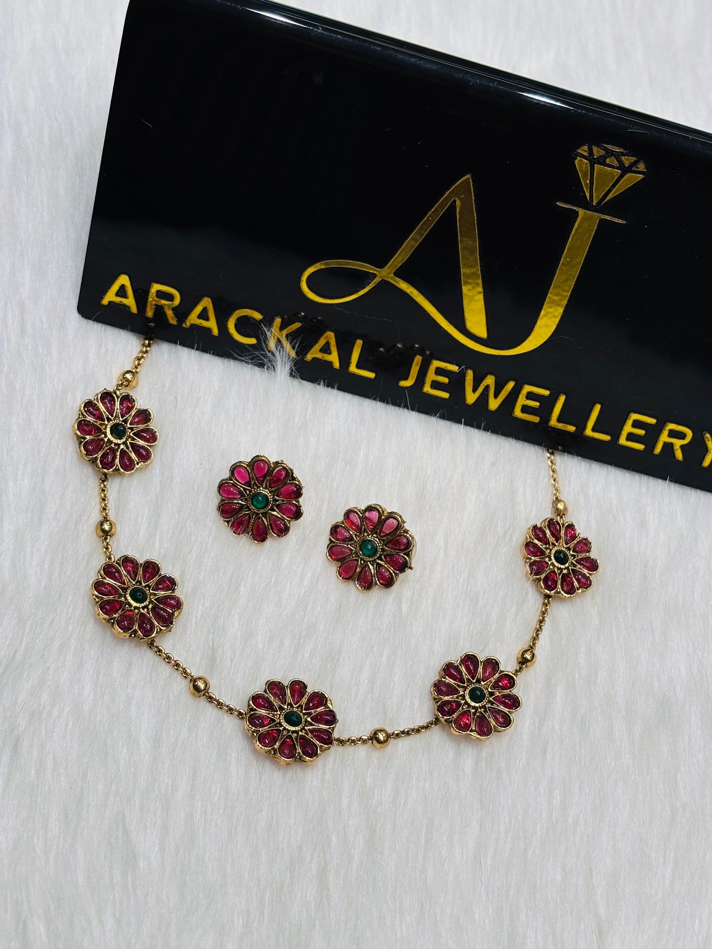 Premium matte finish flower necklace product code N346