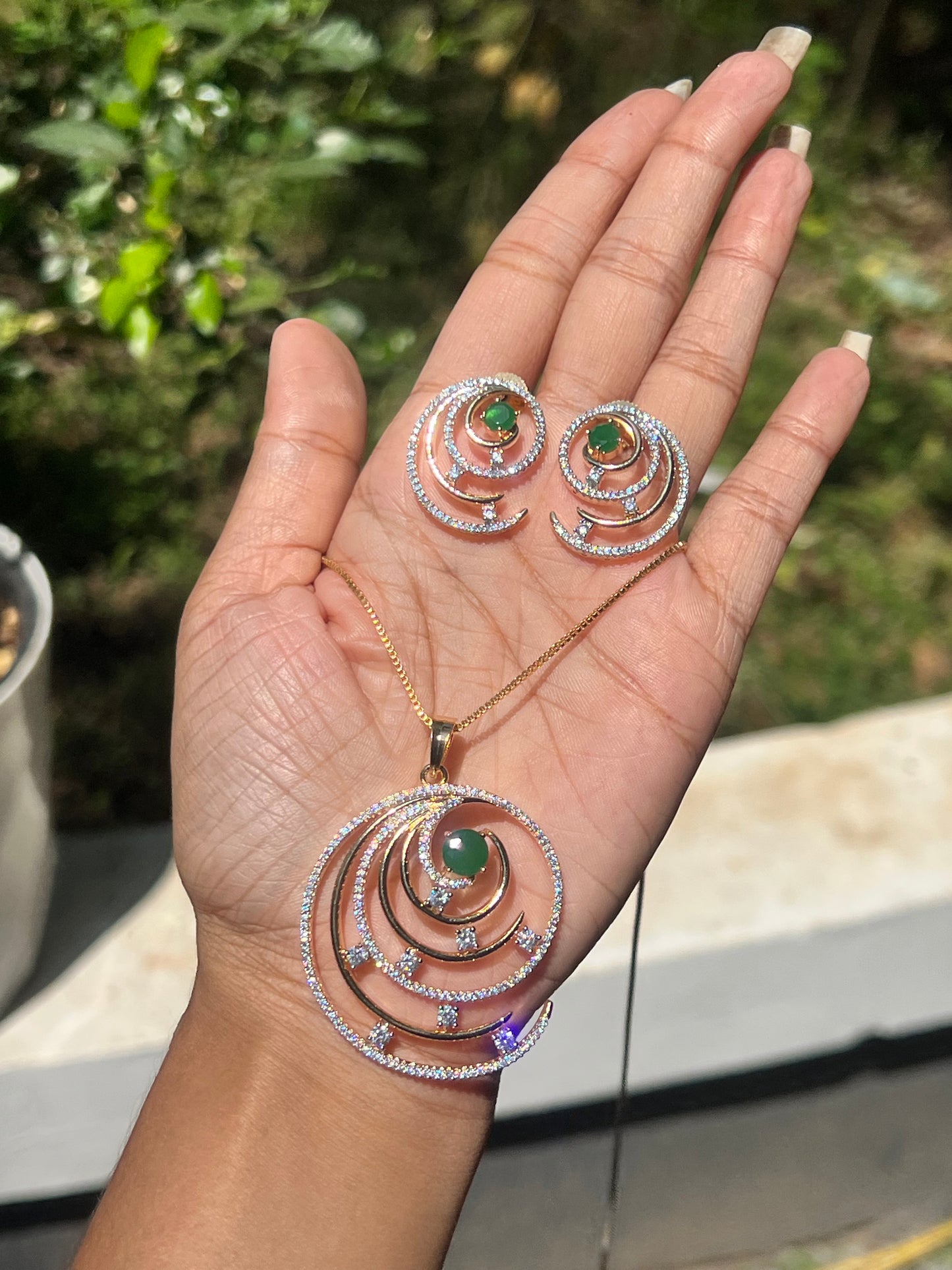 Premium diamond finish pendant chain set product code D97