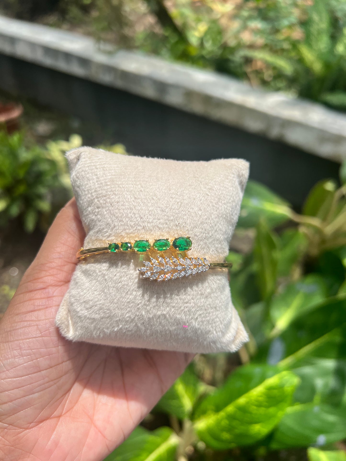 Premium daimond finish openable bracelet product code B64