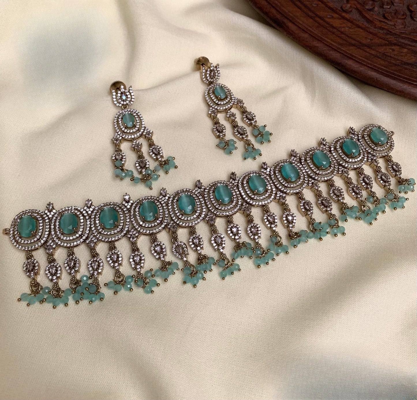 Premium quality Victorian bridal necklace product code 940