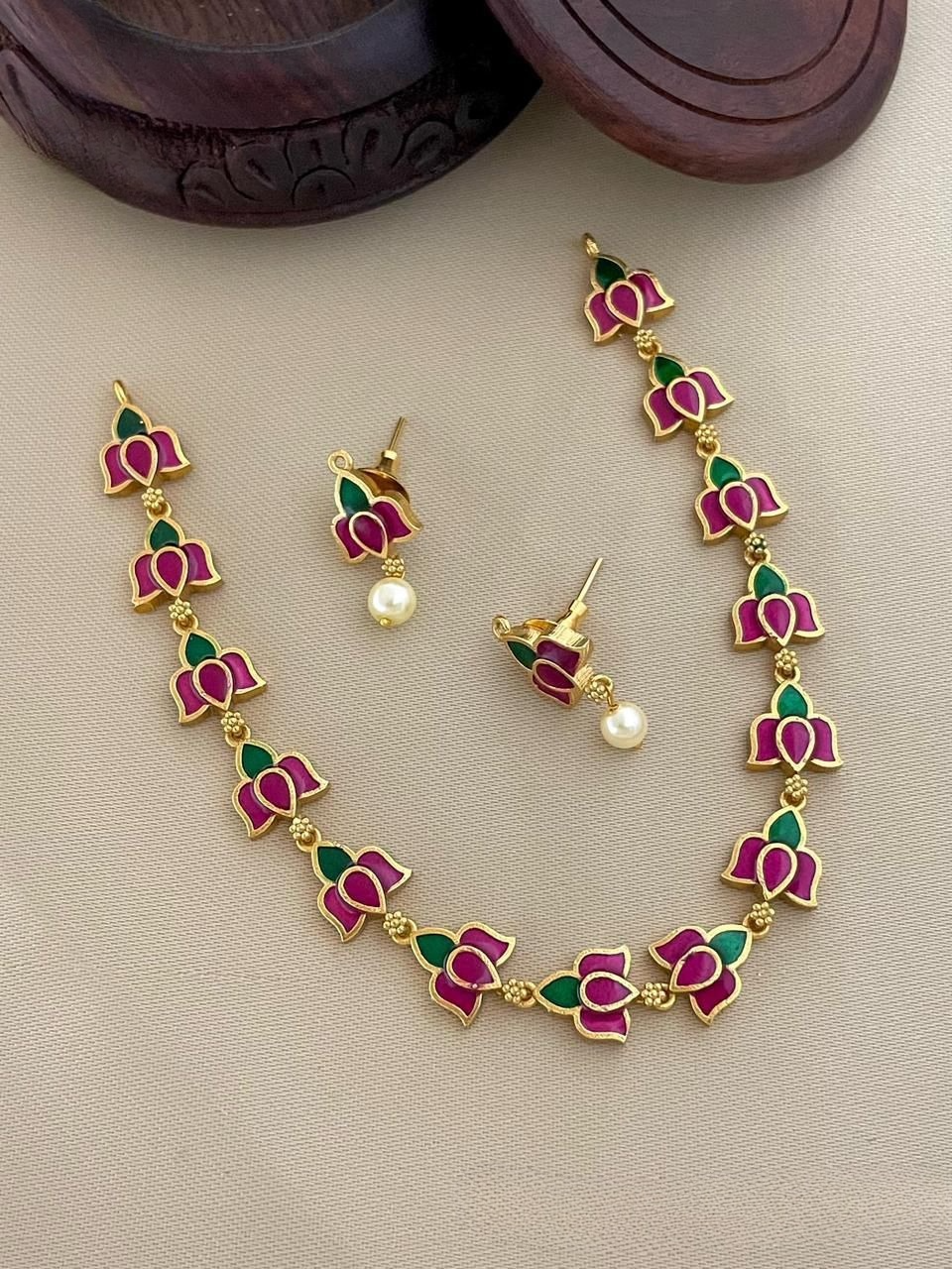 Premium Lotus Choker Necklace Set product code 1130