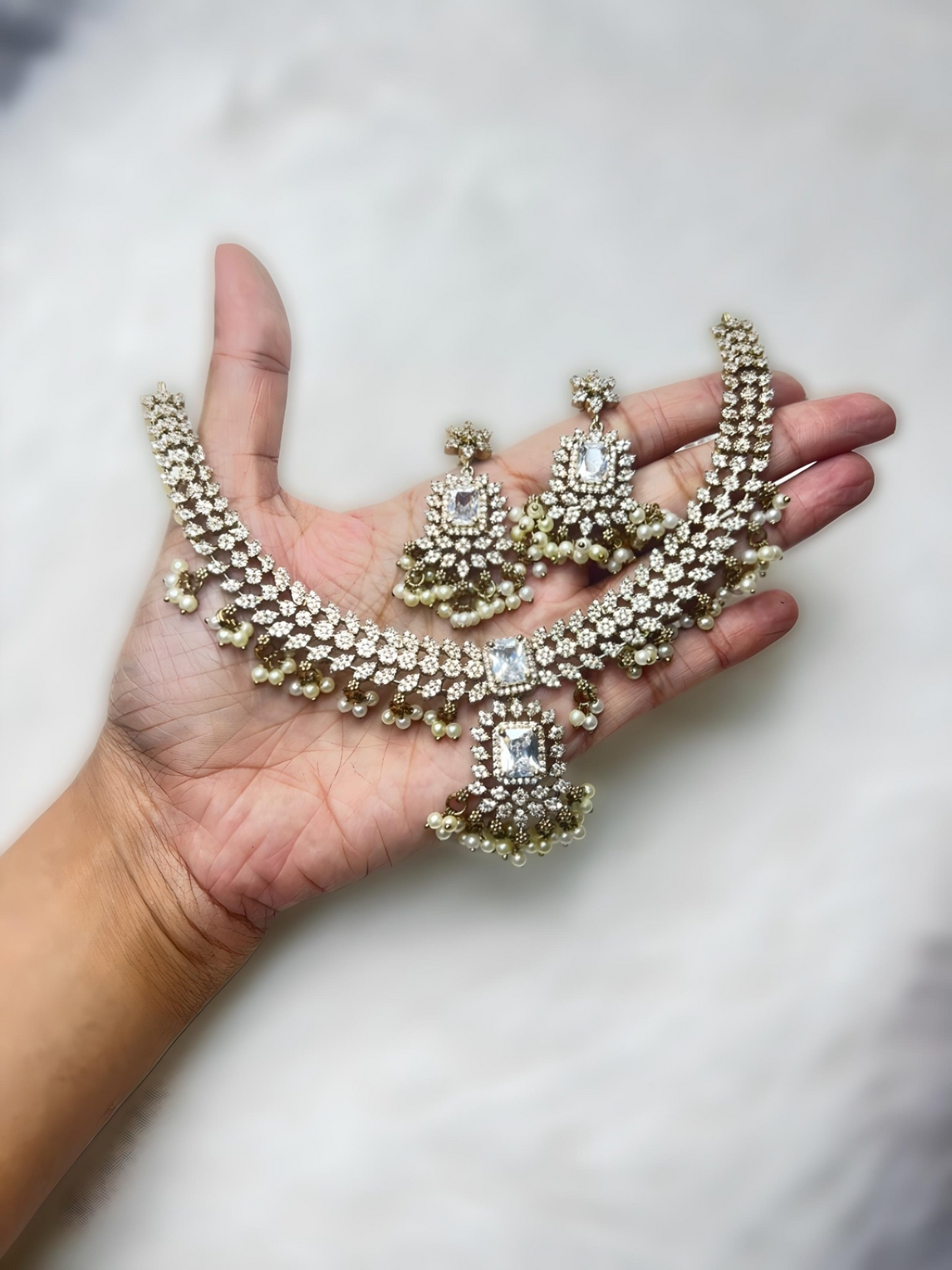 Pearlescent Bloom Stone Necklace Set product code 1095