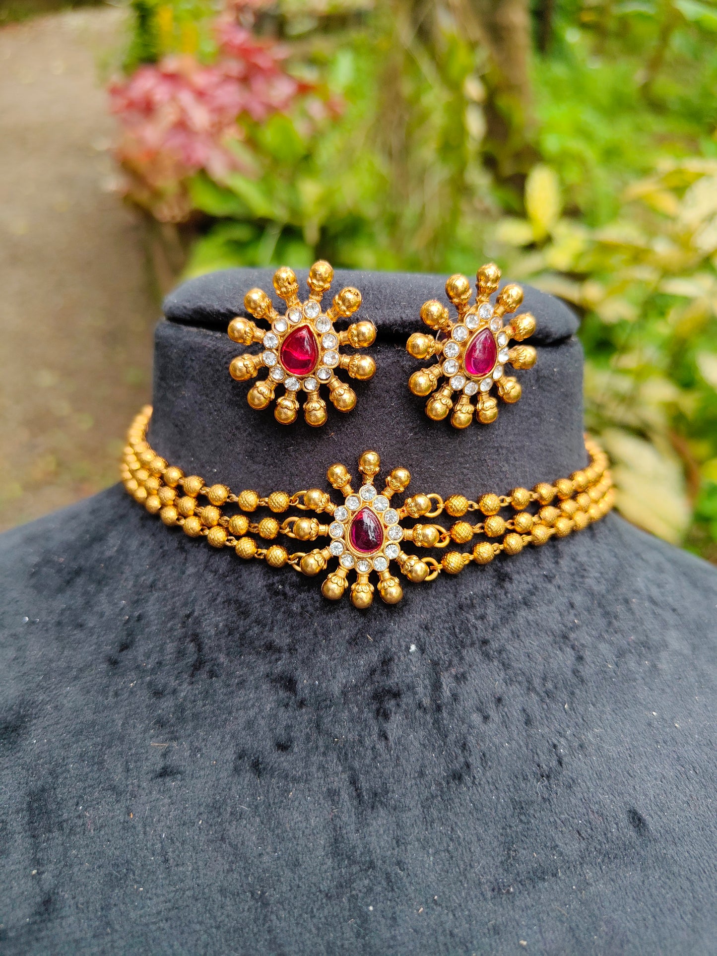 Budget friendly 3layer gold ball choker set product code N131
