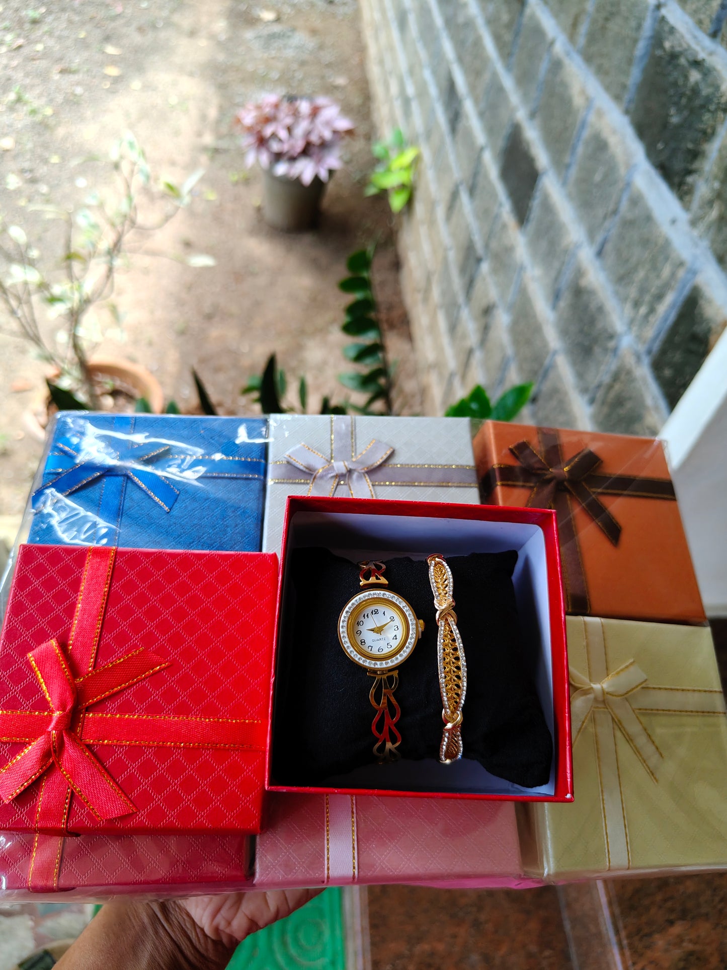 Beautiful square shape gift packing box for bracelet /watch product code G02