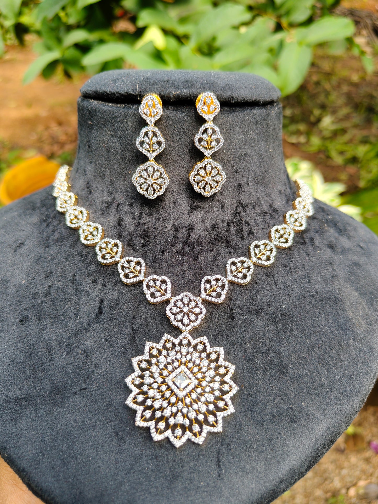 Premium daimond finish necklace product code D01
