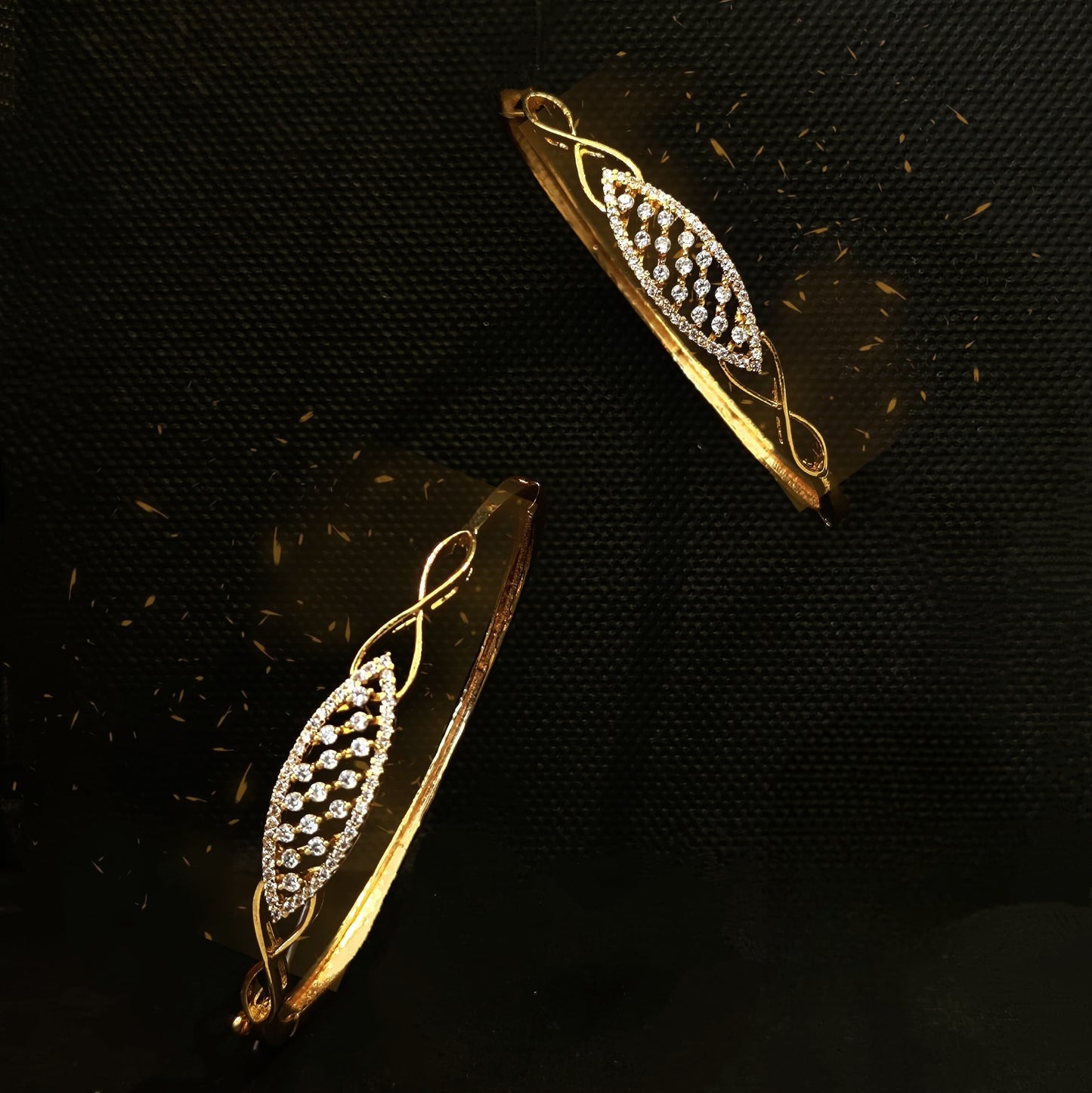 Premium gold plated ad openable bracelet product code B03