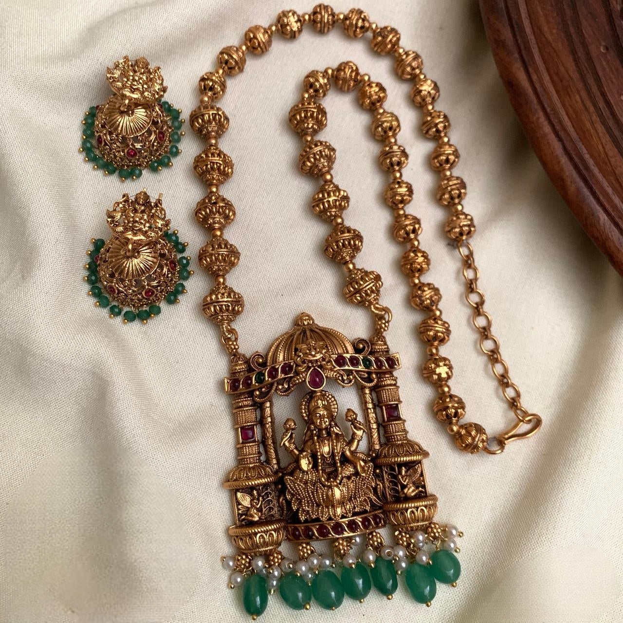Premium quality antique gold polish bridal lakshmi temple pendant Mala with jhumka product code N392