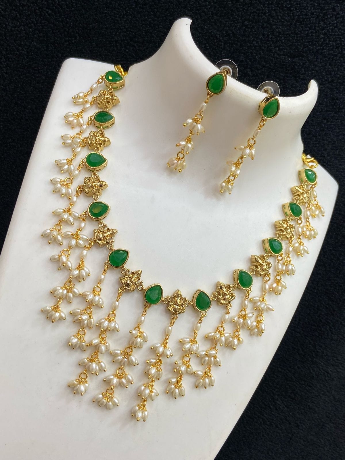 Actress arya.bedai inspired necklace product code N123