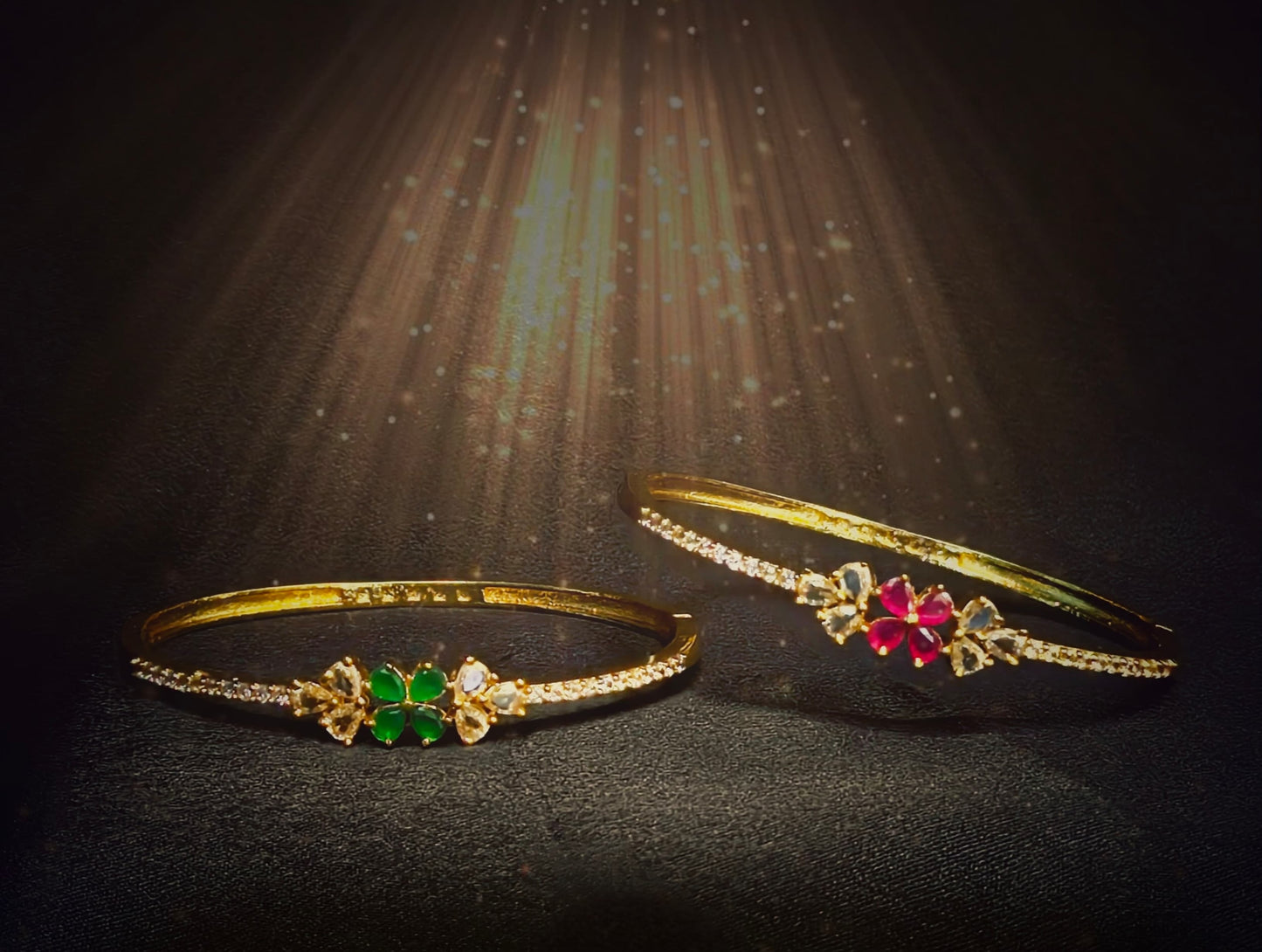 Gold plated openable bracelet product code B06