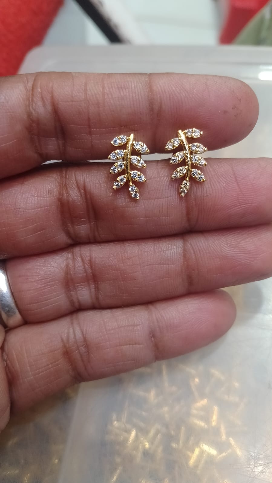 Premium gold plated daily wear leaf pendant with chain product code G35