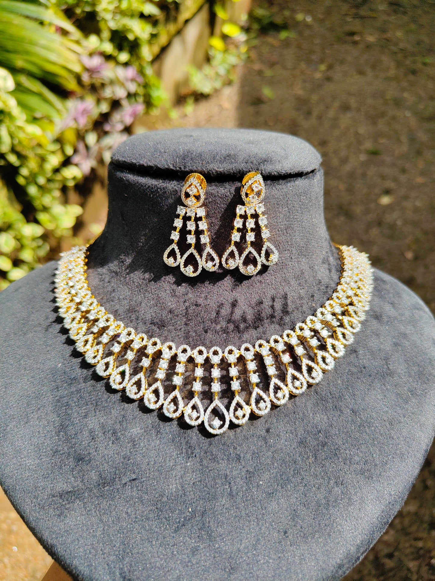 Premium daimond finish bridal necklace product code D06