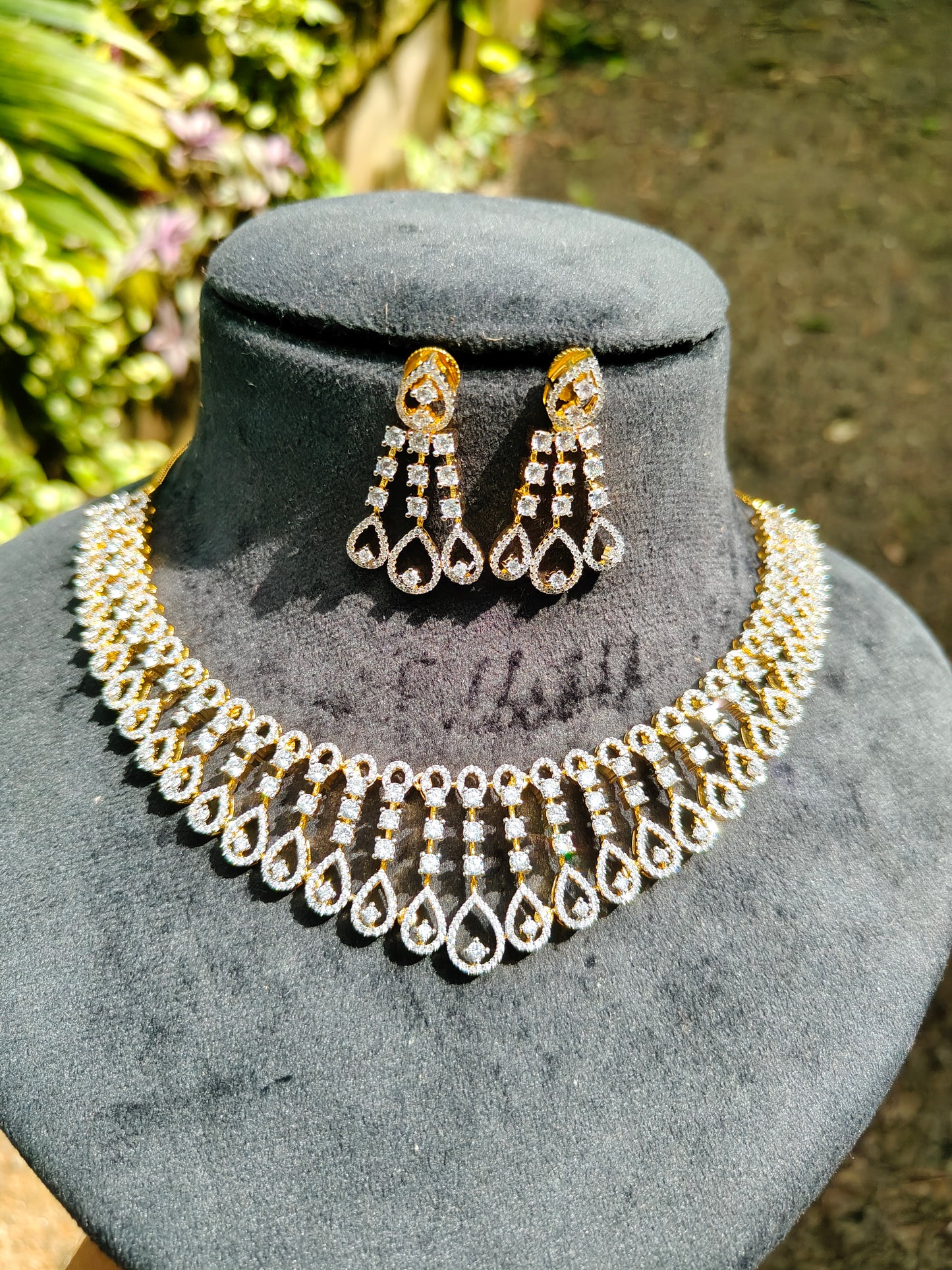 Premium daimond finish bridal necklace product code D06