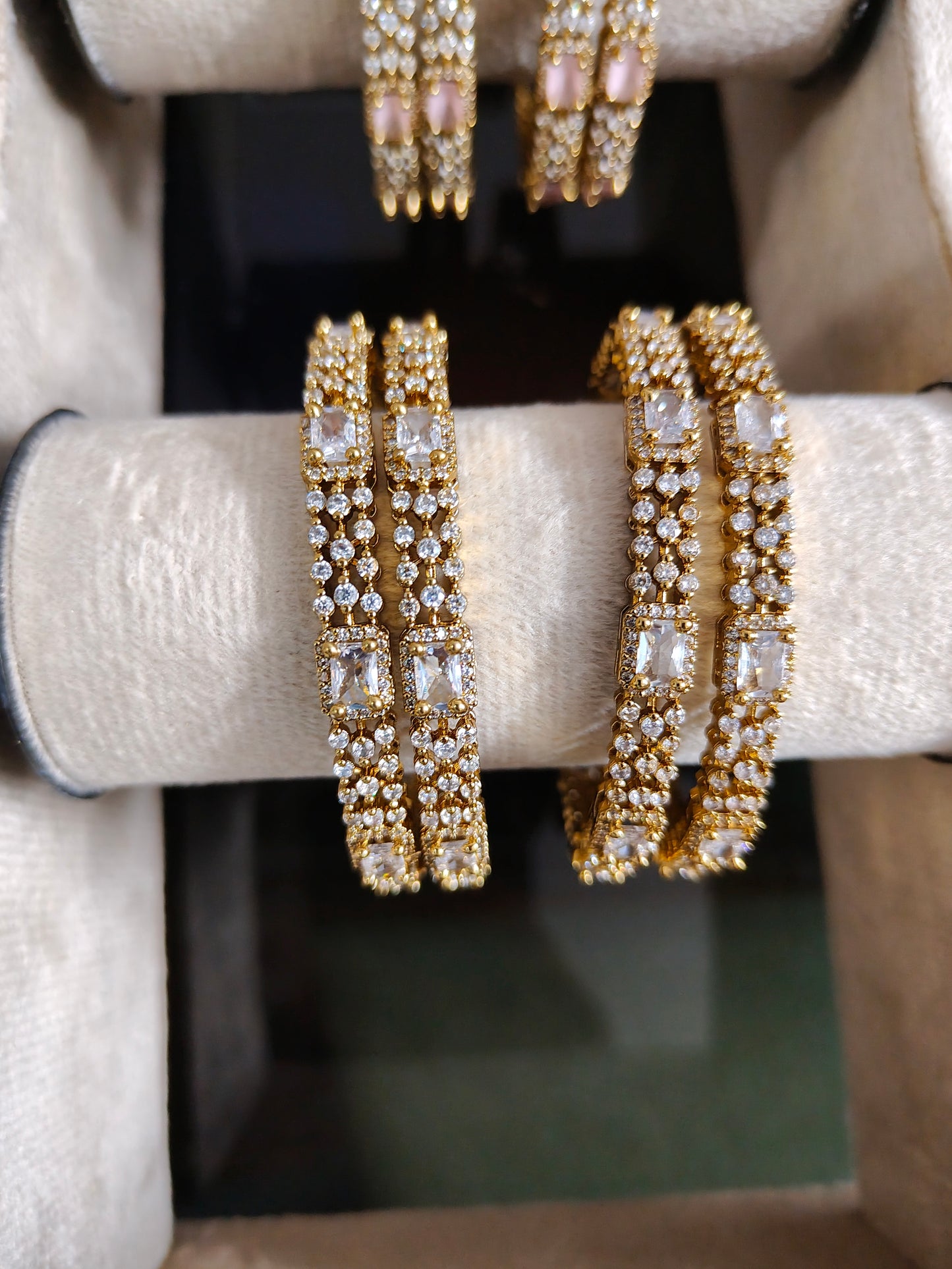 Premium american daimond antique gold polish bangles( set of 2) product code 977