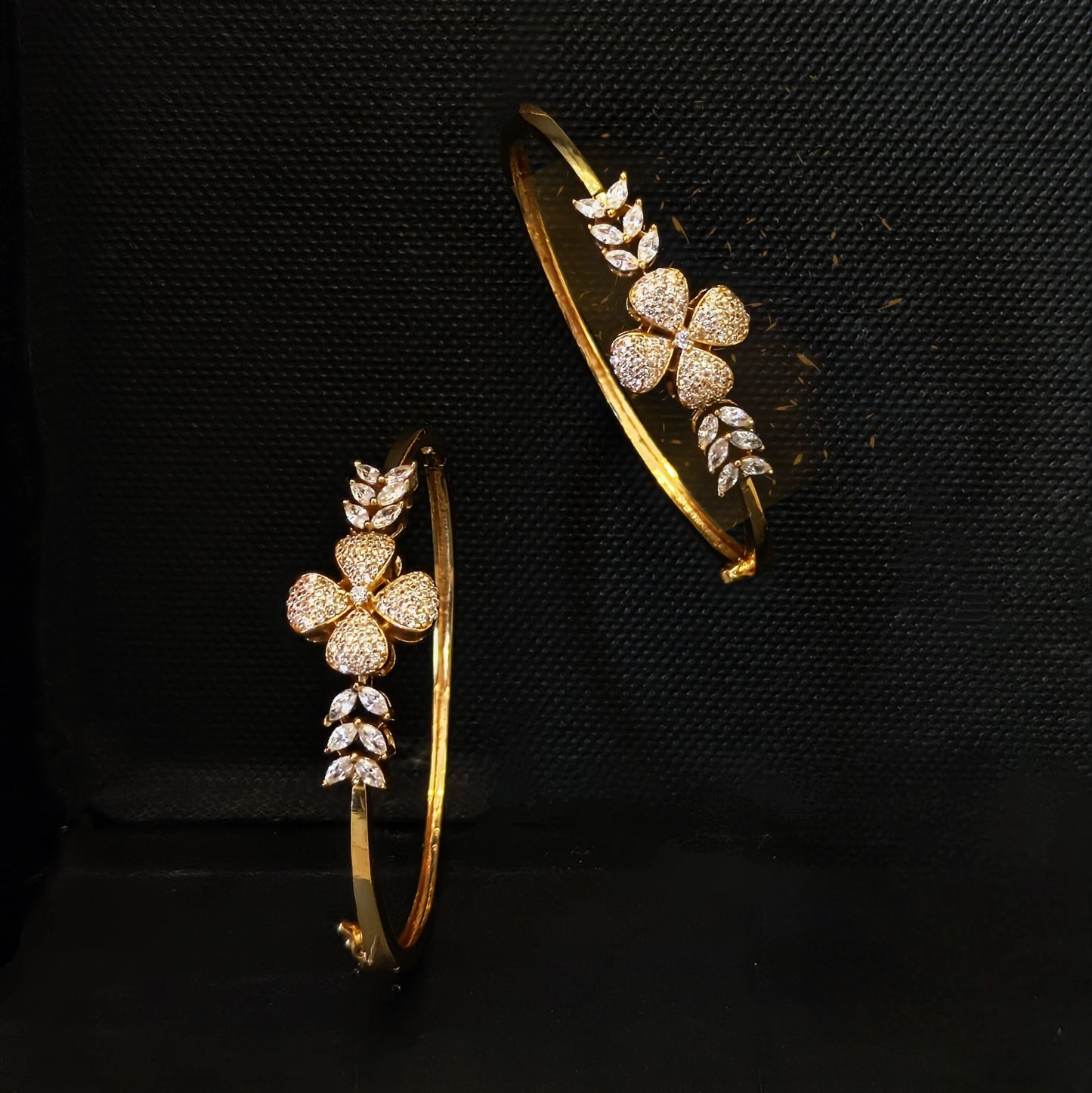 Premium gold plated ad openable bracelet product code B03