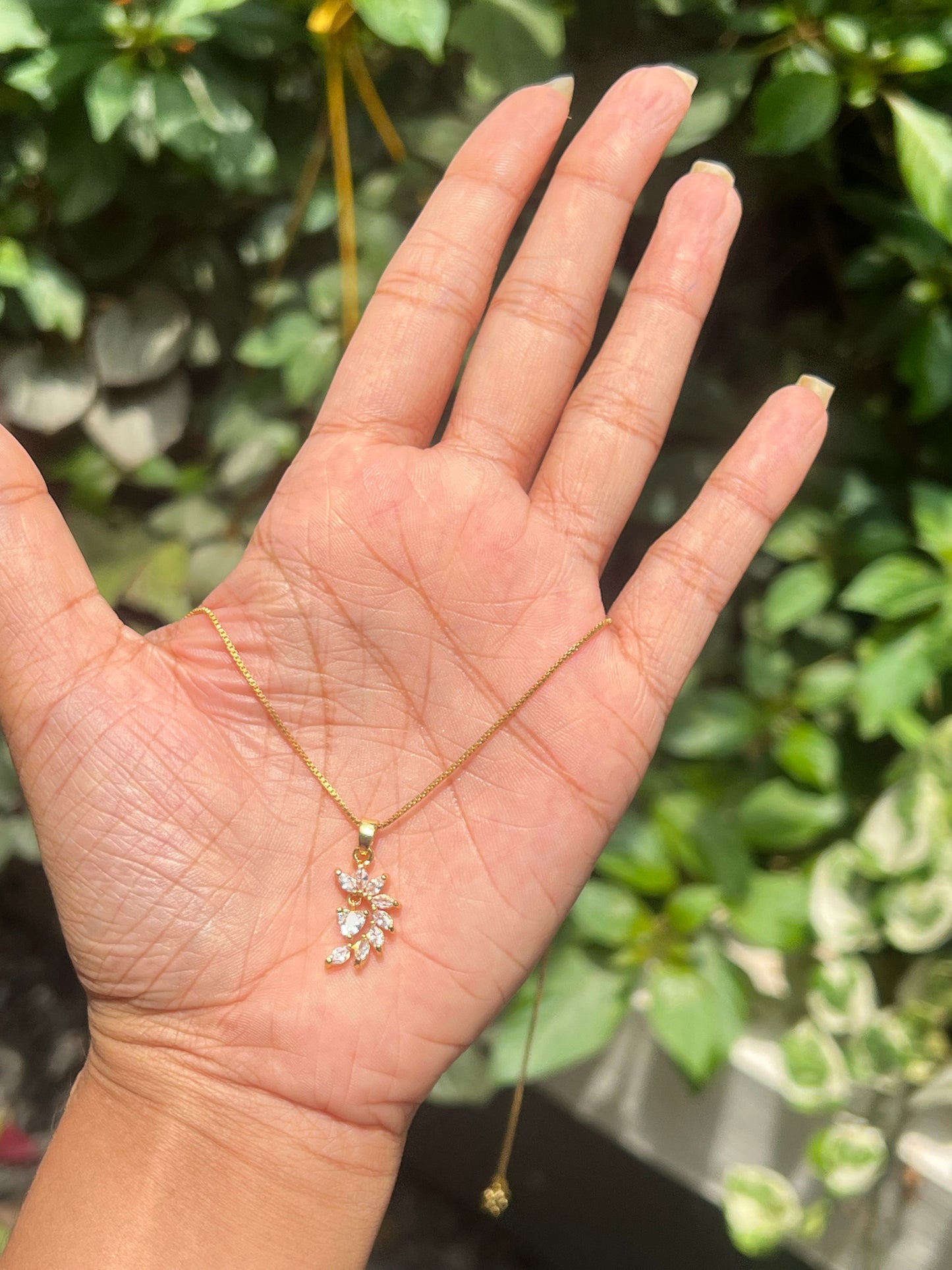 Premium gold plated daily wear pendant with gold plated 6pidi box chain product code G68