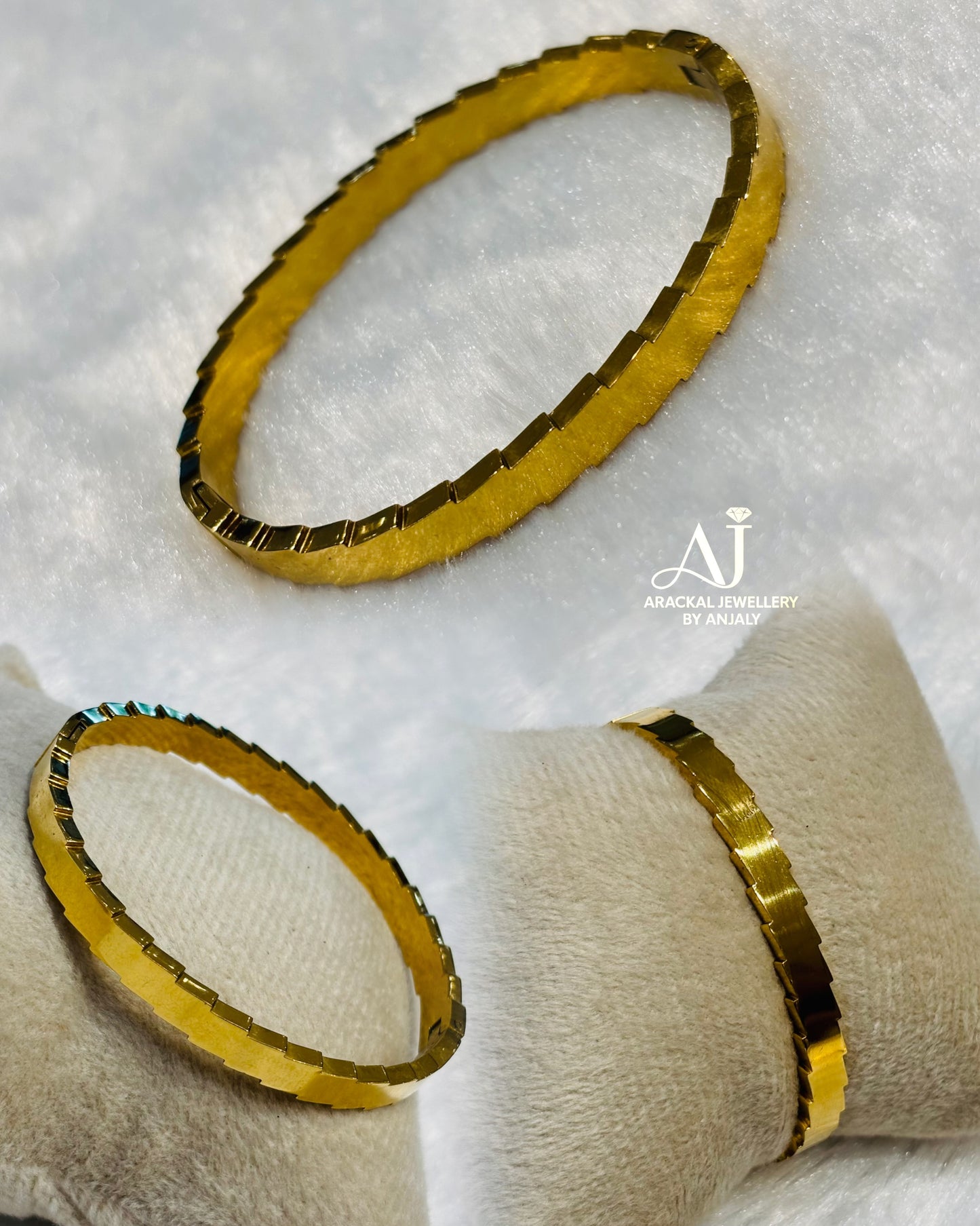 Premium daily wear anti tarnish openable bracelet product code B73