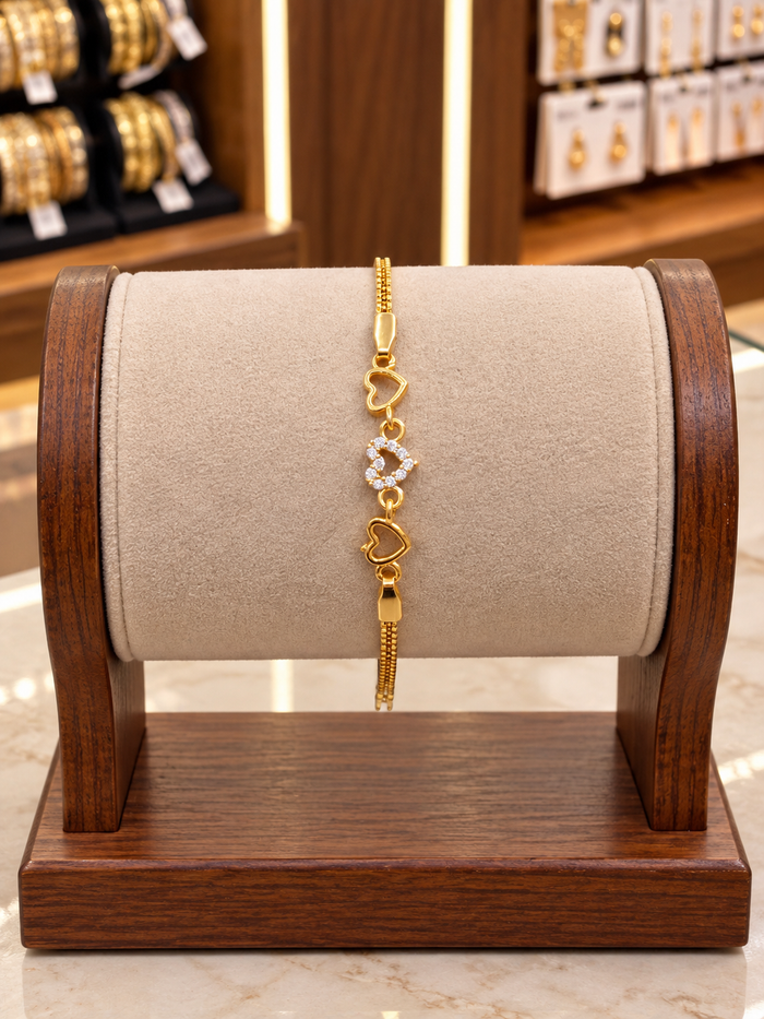 Premium gold plated ad heart shaped adjustable bracelet product code B236