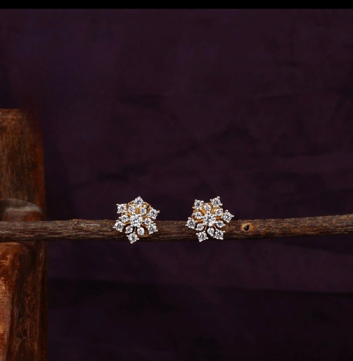 Premium diamond finish star stud product code E234