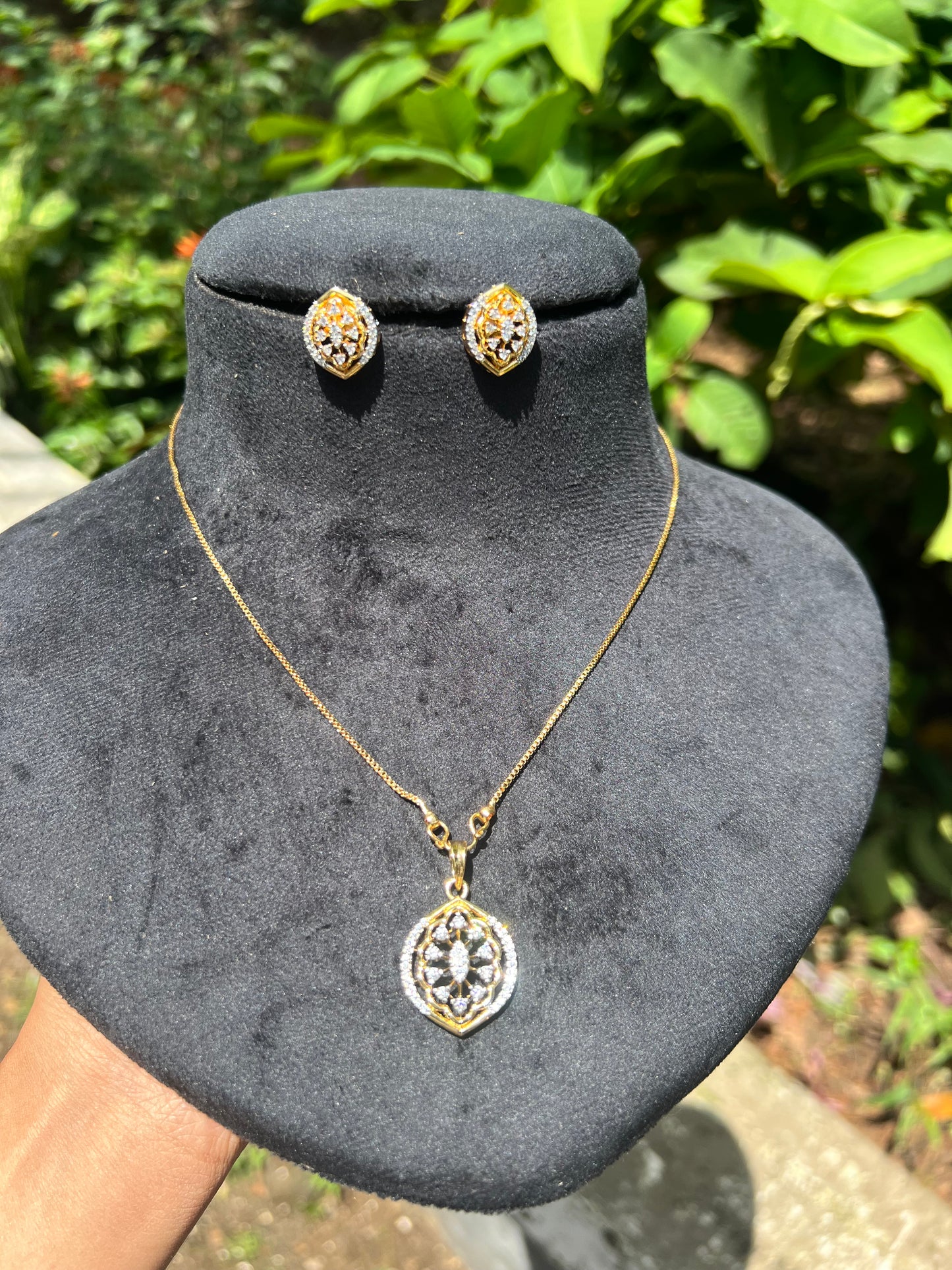 Premium daimond finish pendant chain set with earings product code N222