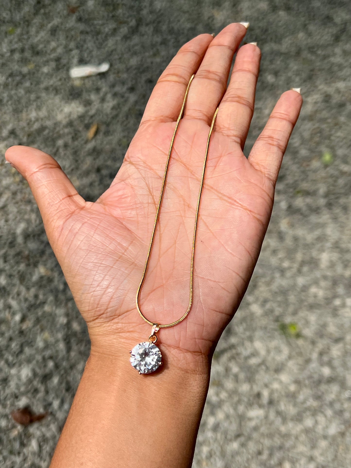 Premium anti tarnish chain with Rosegold pendant product code N301
