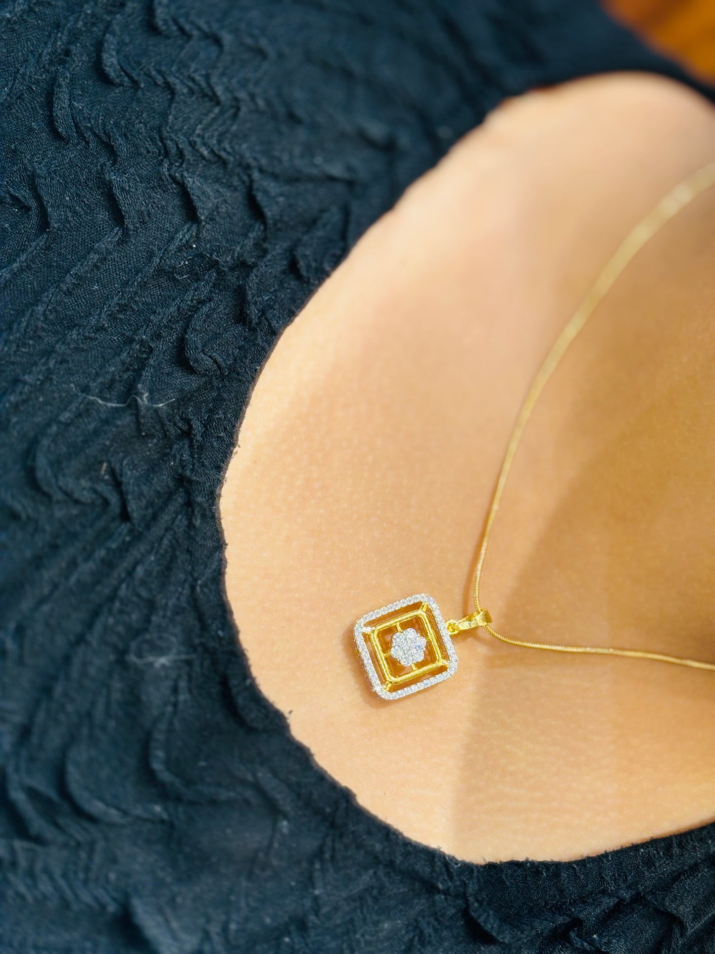 Premium daimond replica pendant set with chain product code N388