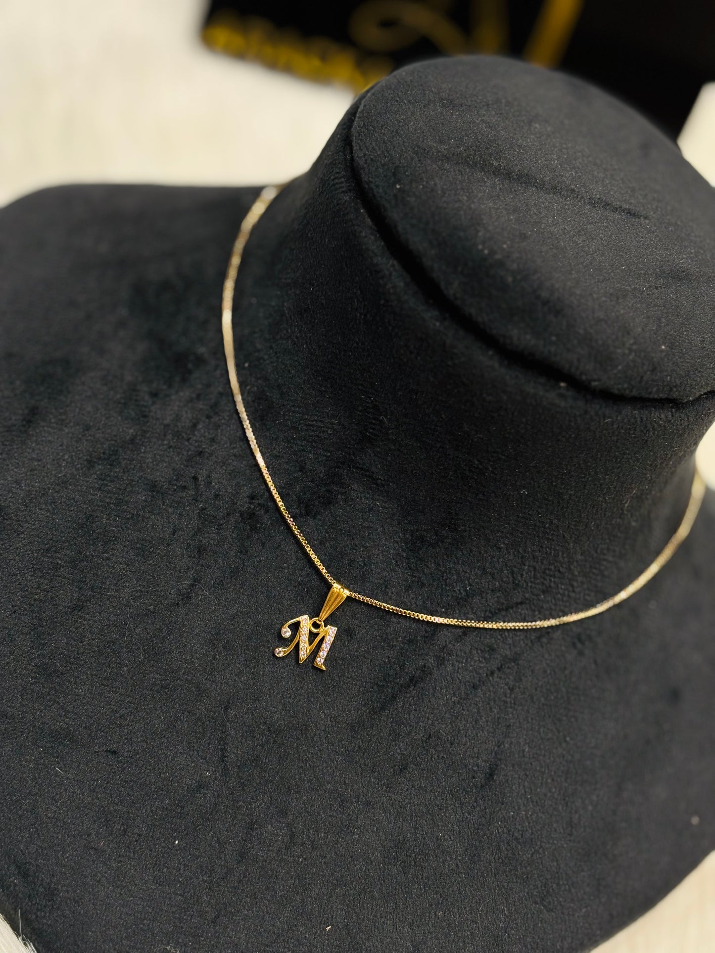 Premium daily wear anti tarnish gold plated ad stone pendant with chain set product code N390