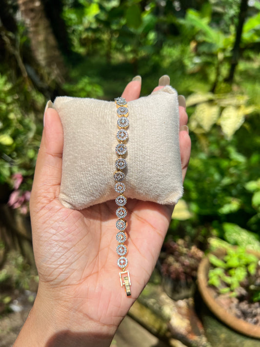 Premium daimond finish openable bracelet suitable for 2.2size product code B46