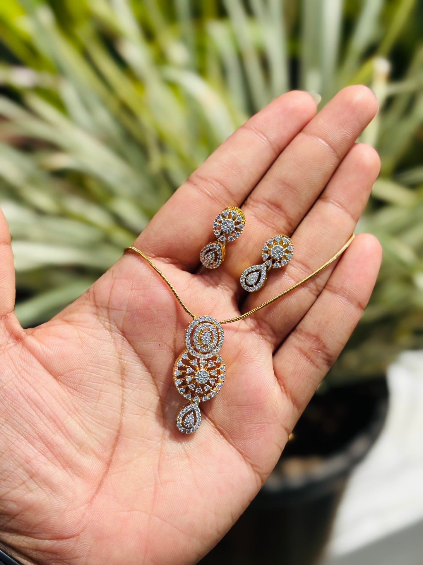 Premium daimond replica pendant set with chain product code N388