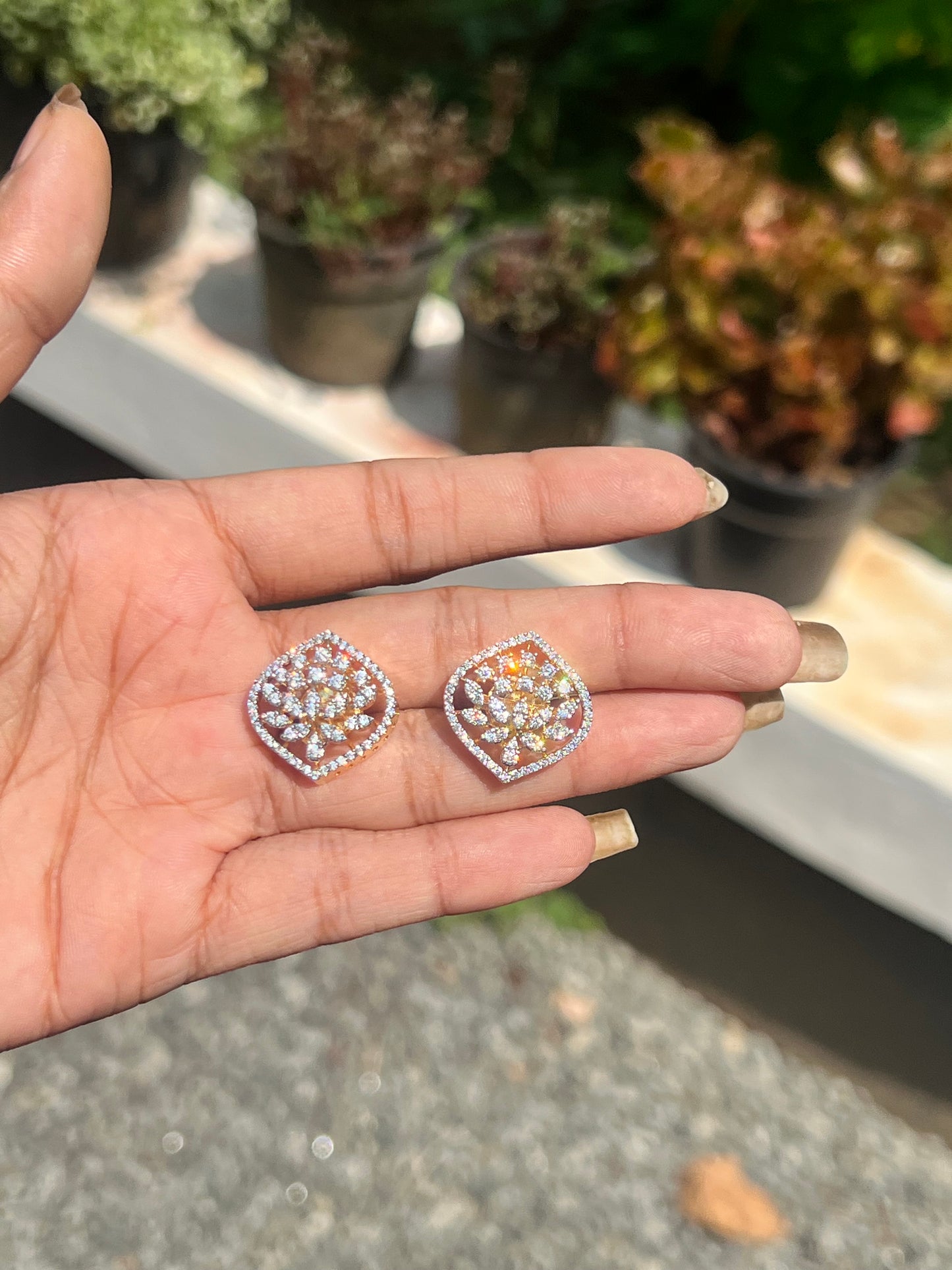 Premium diamond finish GJ polish studs product code E131
