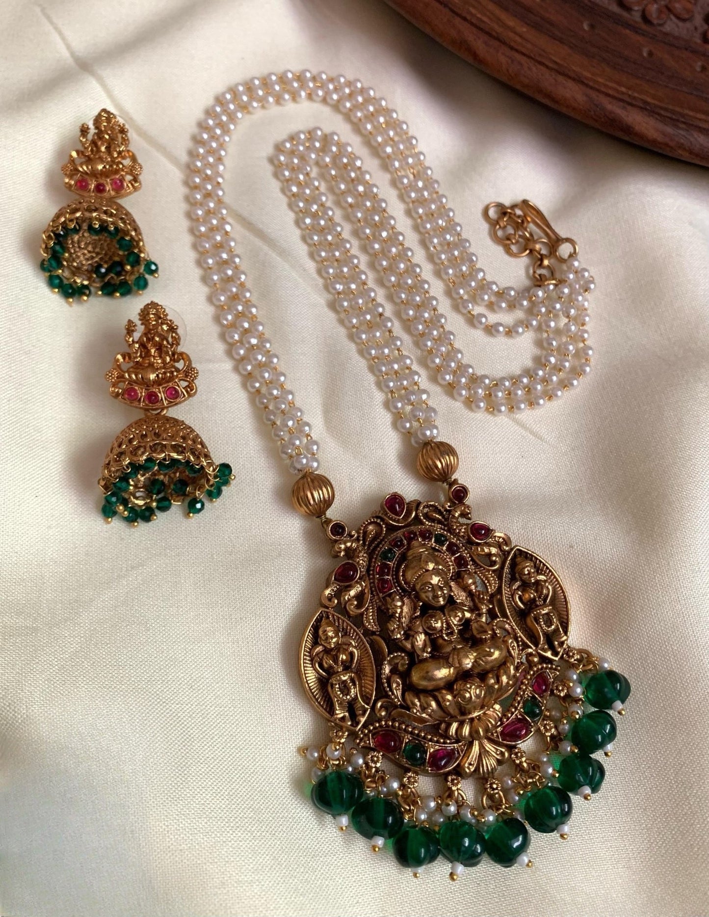 Premium long 3layer pearl chain with Lakhmi pendant set product code 1121