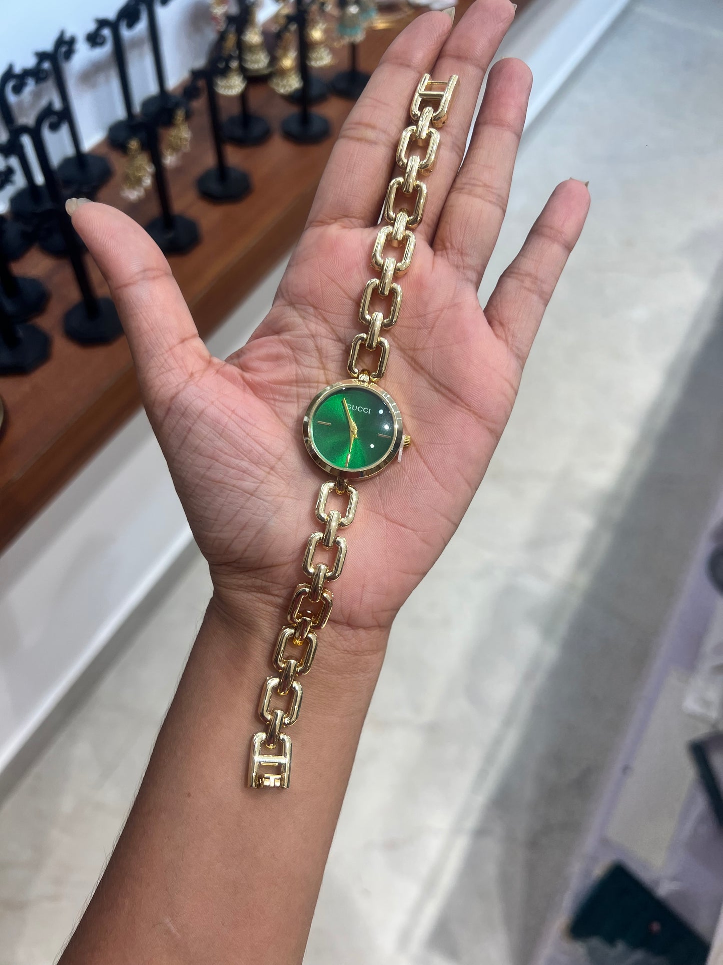 Premium quality all branded like  Rolex ,Gucci replica watches product code W25
