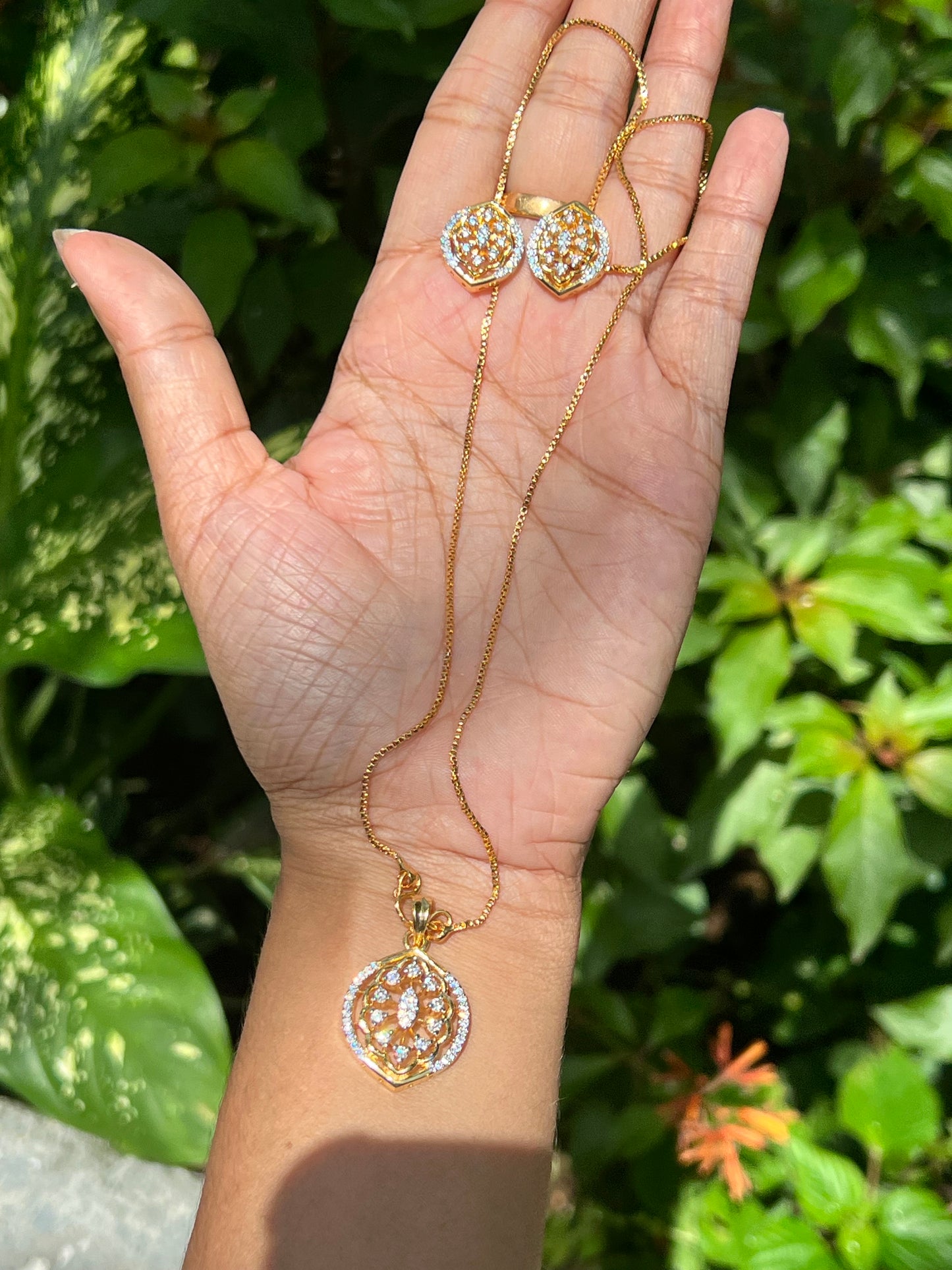 Premium daimond finish pendant chain set with earings product code N222