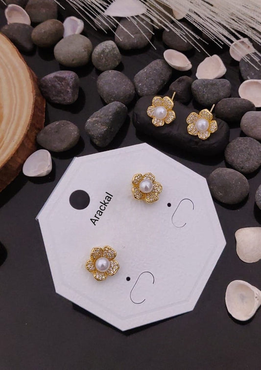 Premium 18k gold plated pearl Cz stud product code E03