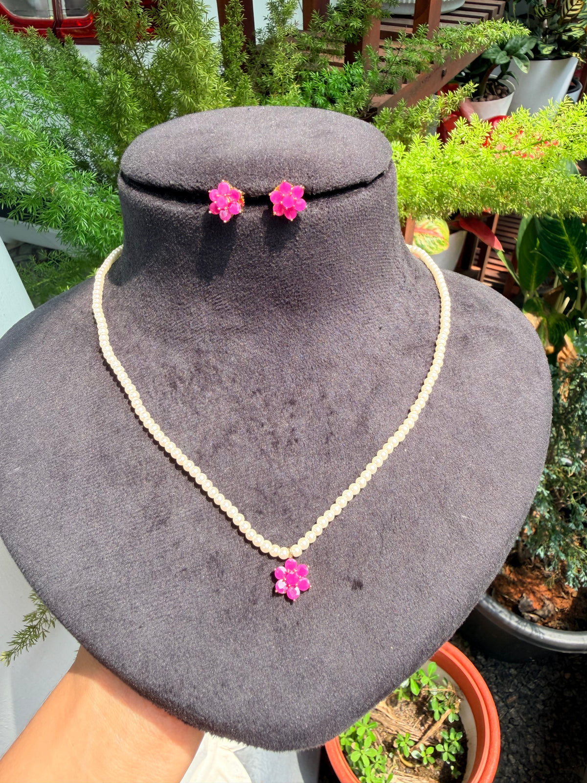 Premium gold plated pearl one layer chain with ad star  pendant with stud Product code P170