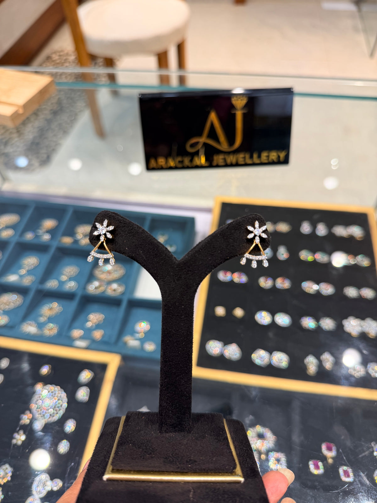 Premium diamond finish earrings product code E248