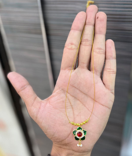 Trending invisible chain with flower necklace product code 908