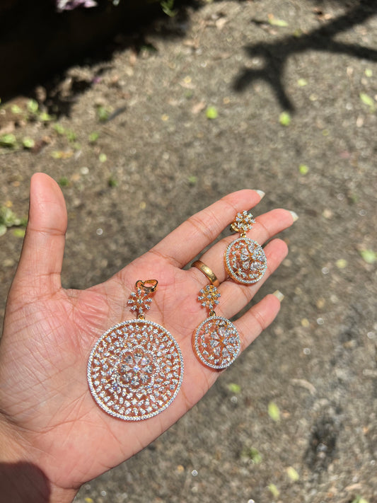 Premium daimond finish pendant set product code D11