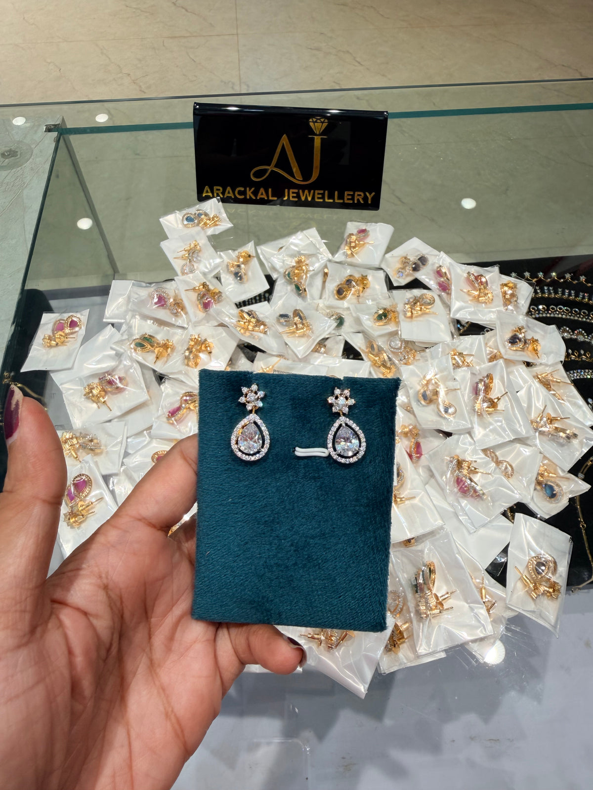 Premium diamond finish earrings product code E236