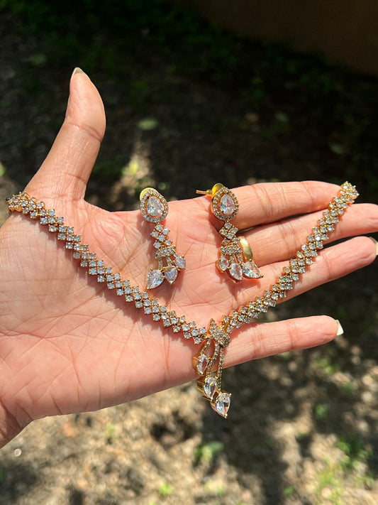 Premium ad floral necklace product code 924
