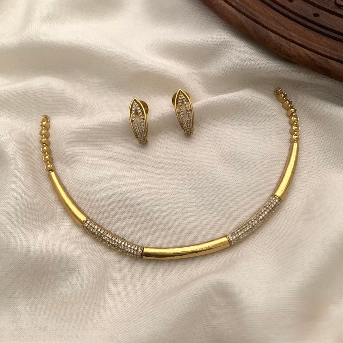 Premium quality ad hasli necklace set product code T131