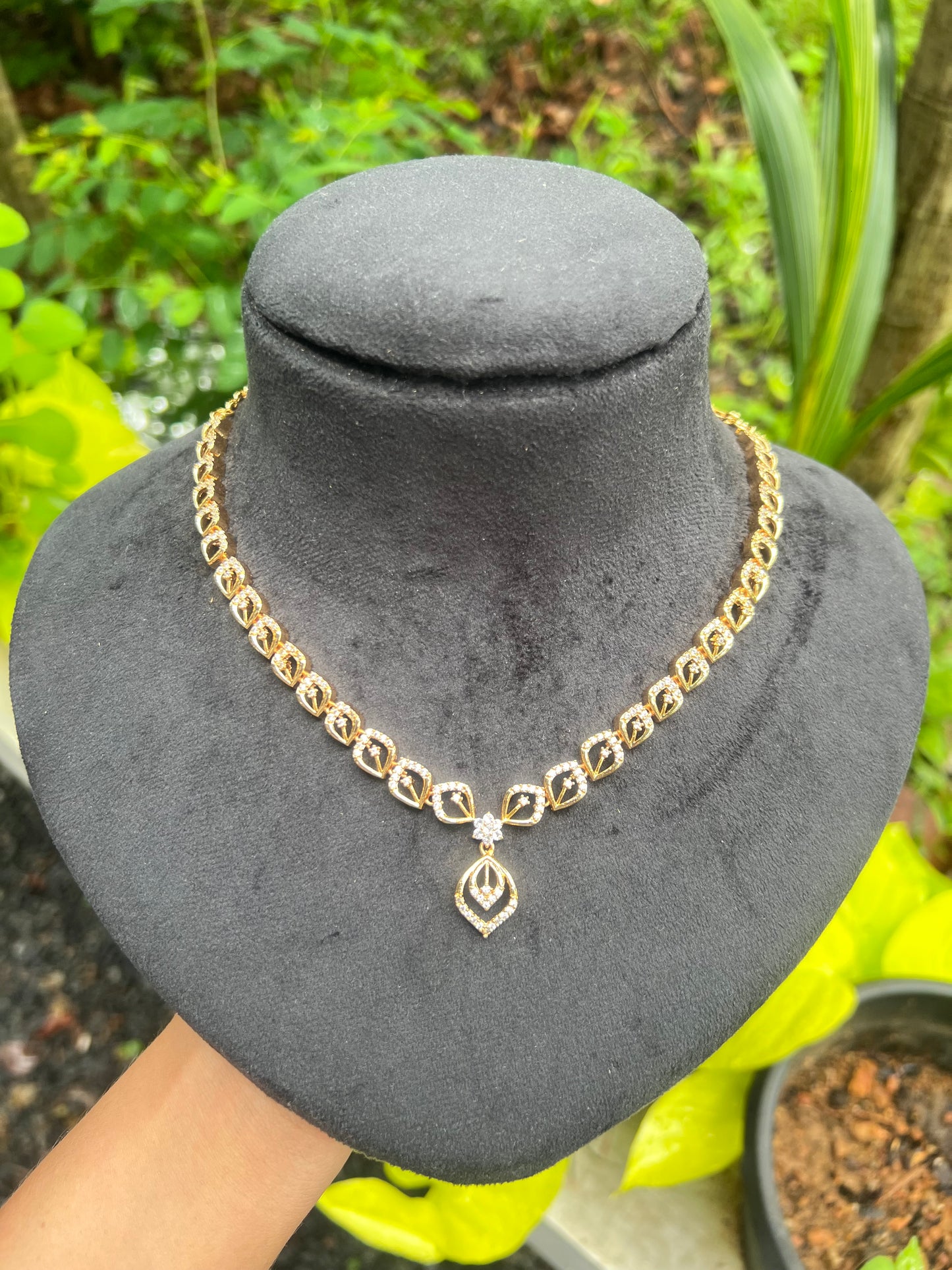 Premium quality American diamond 24carat gold plated bridal necklace with backchain product code G100