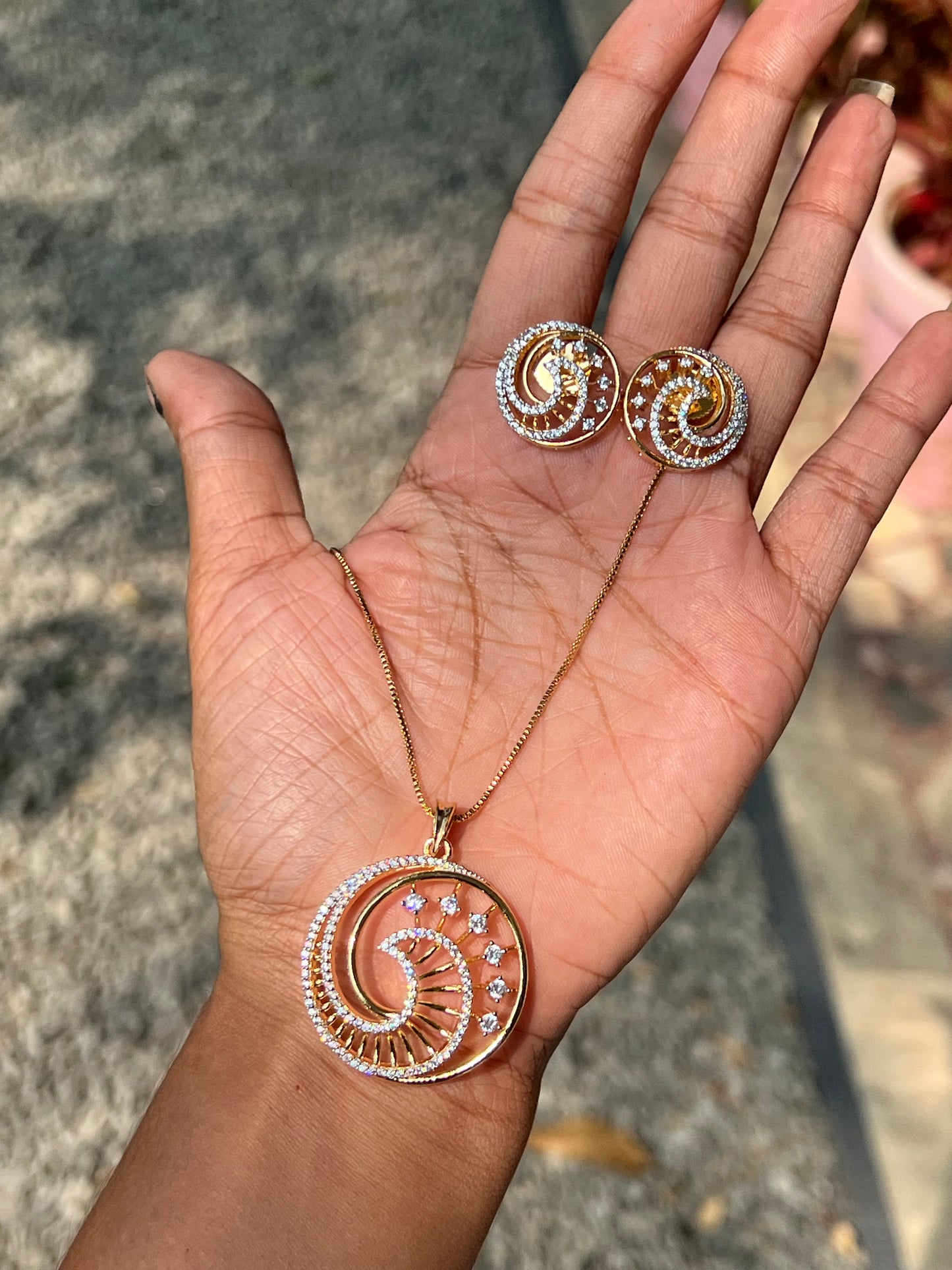 Premium diamond finish pendant set product code D60