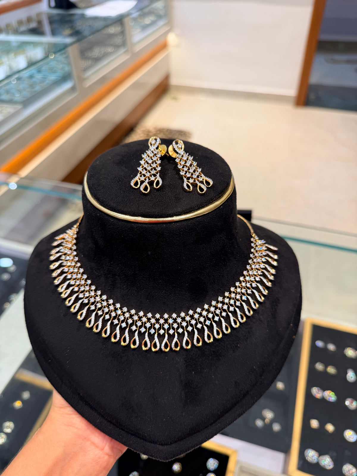 Premium diamond finish Bridal necklace set product code D431