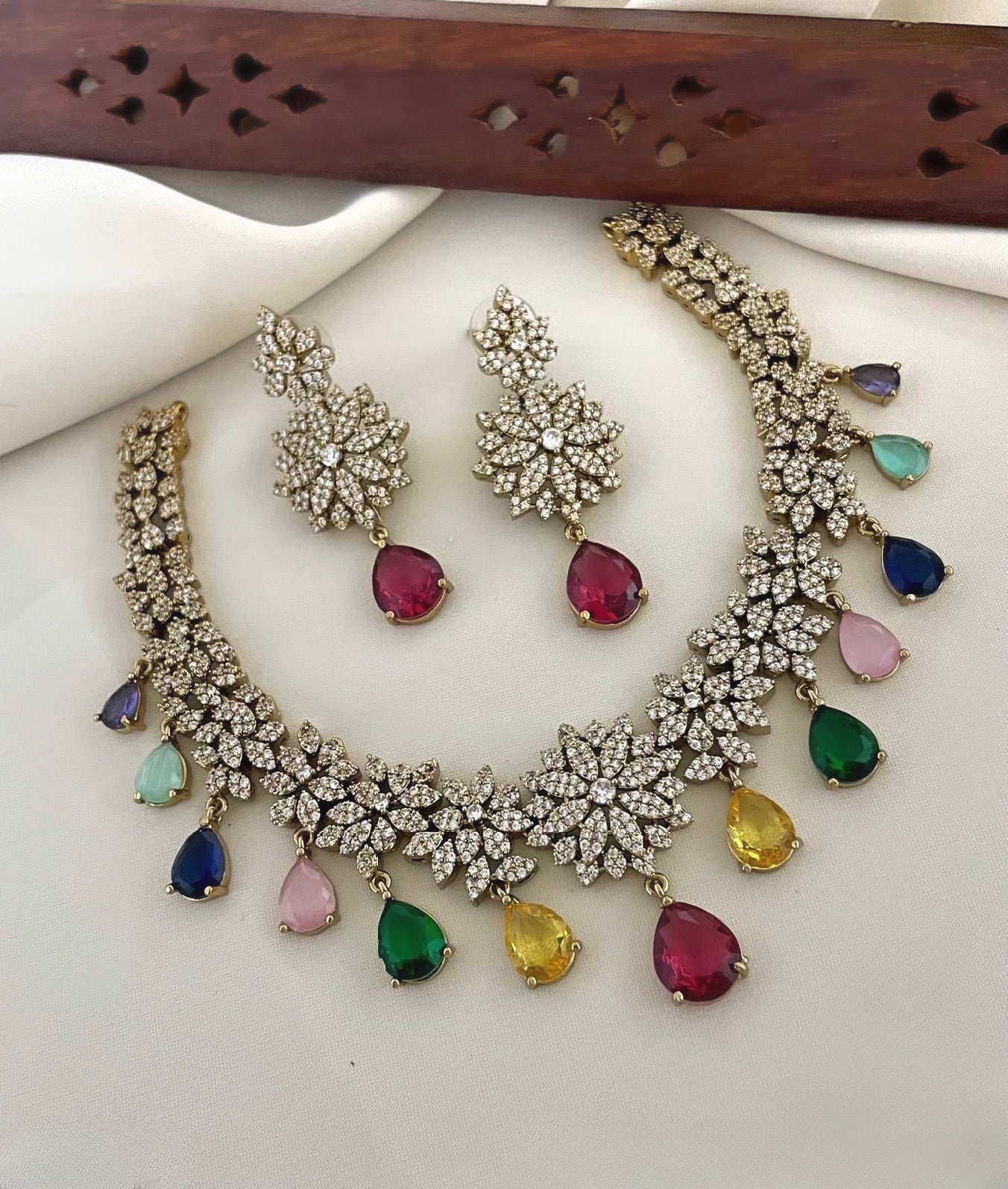 Most popular premium ad necklace product code 831